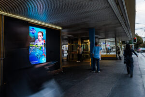 Drei Kampagne auf DOOH Screen von Popp Vision in Wien